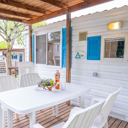 Happy Camp Mobile Homes In Butterfly Camping Village Peschiera del Garda Buitenkant foto