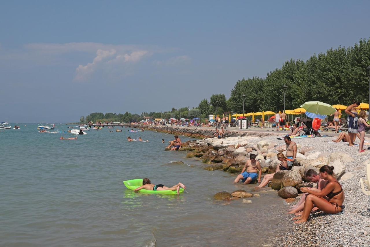Happy Camp Mobile Homes In Butterfly Camping Village Peschiera del Garda Buitenkant foto