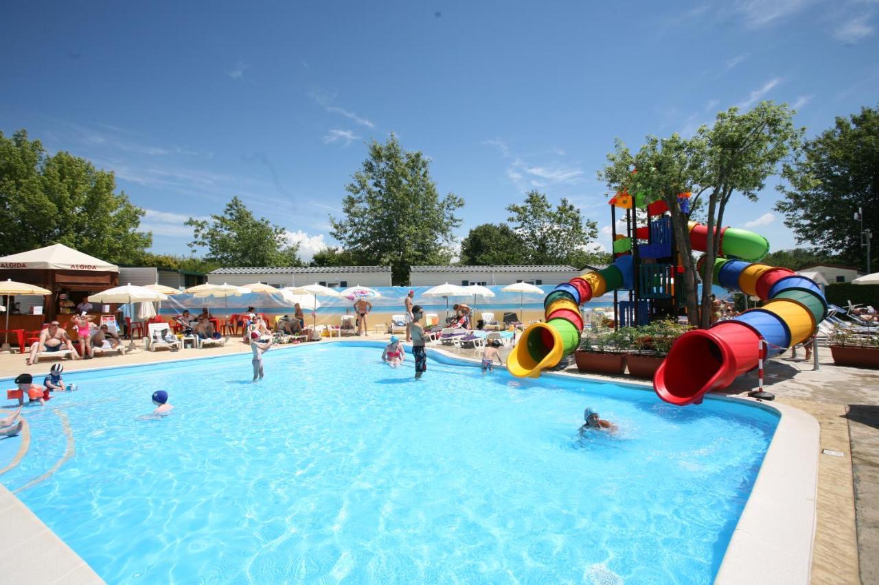 Happy Camp Mobile Homes In Butterfly Camping Village Peschiera del Garda Buitenkant foto
