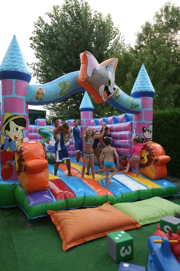 Happy Camp Mobile Homes In Butterfly Camping Village Peschiera del Garda Buitenkant foto